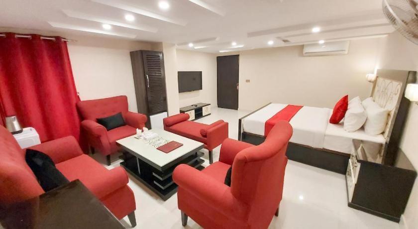 Hotel Mairona Gulberg Λαχόρη Εξωτερικό φωτογραφία