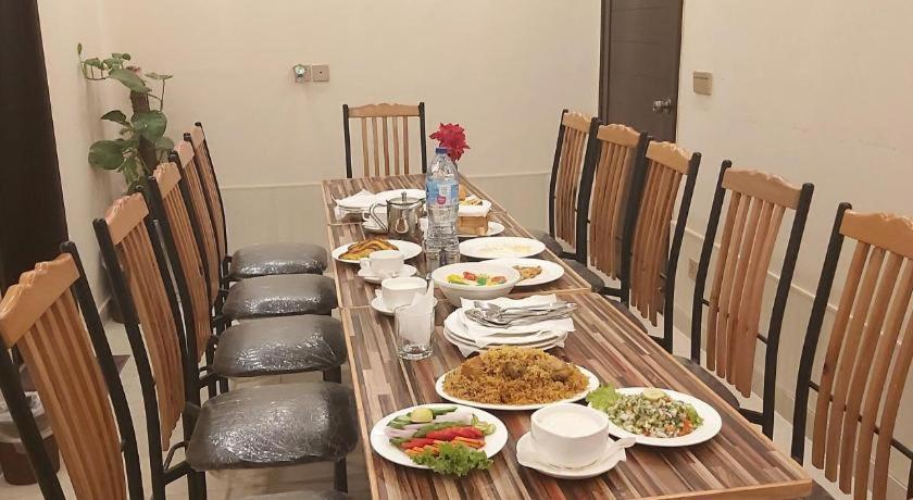 Hotel Mairona Gulberg Λαχόρη Εξωτερικό φωτογραφία