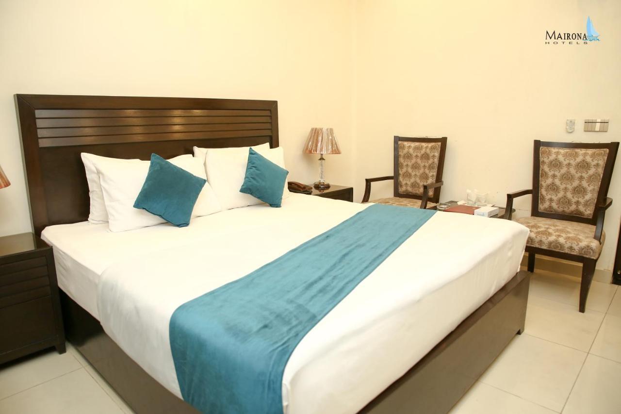 Hotel Mairona Gulberg Λαχόρη Εξωτερικό φωτογραφία
