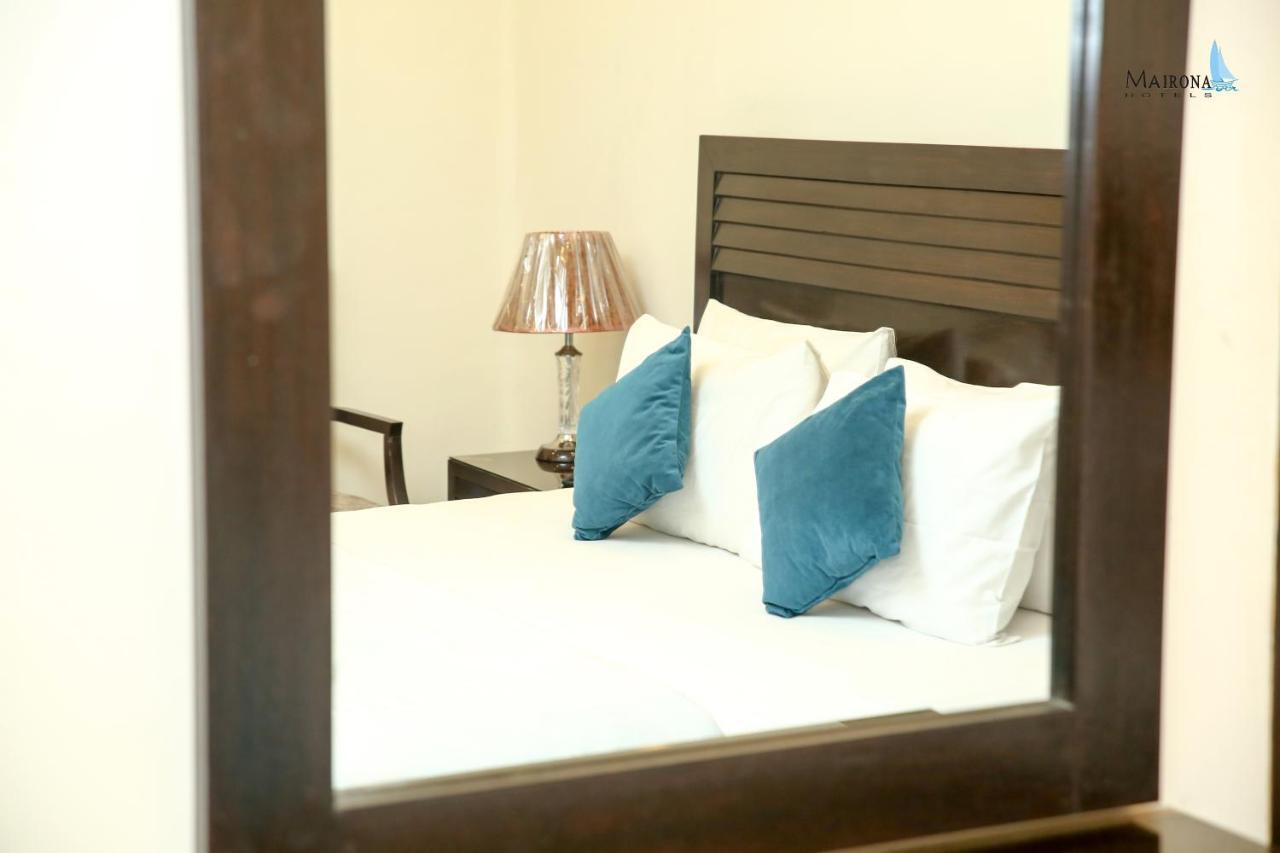 Hotel Mairona Gulberg Λαχόρη Εξωτερικό φωτογραφία
