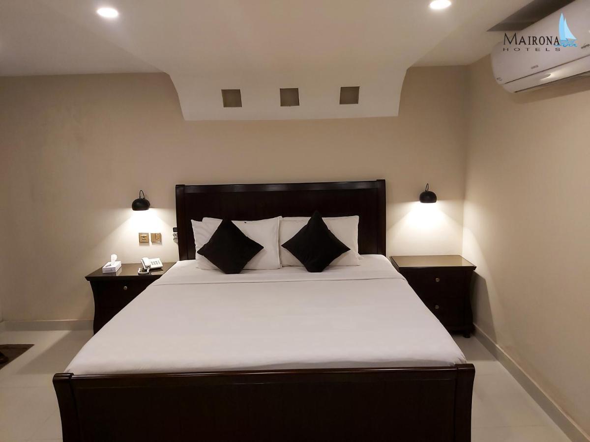 Hotel Mairona Gulberg Λαχόρη Εξωτερικό φωτογραφία
